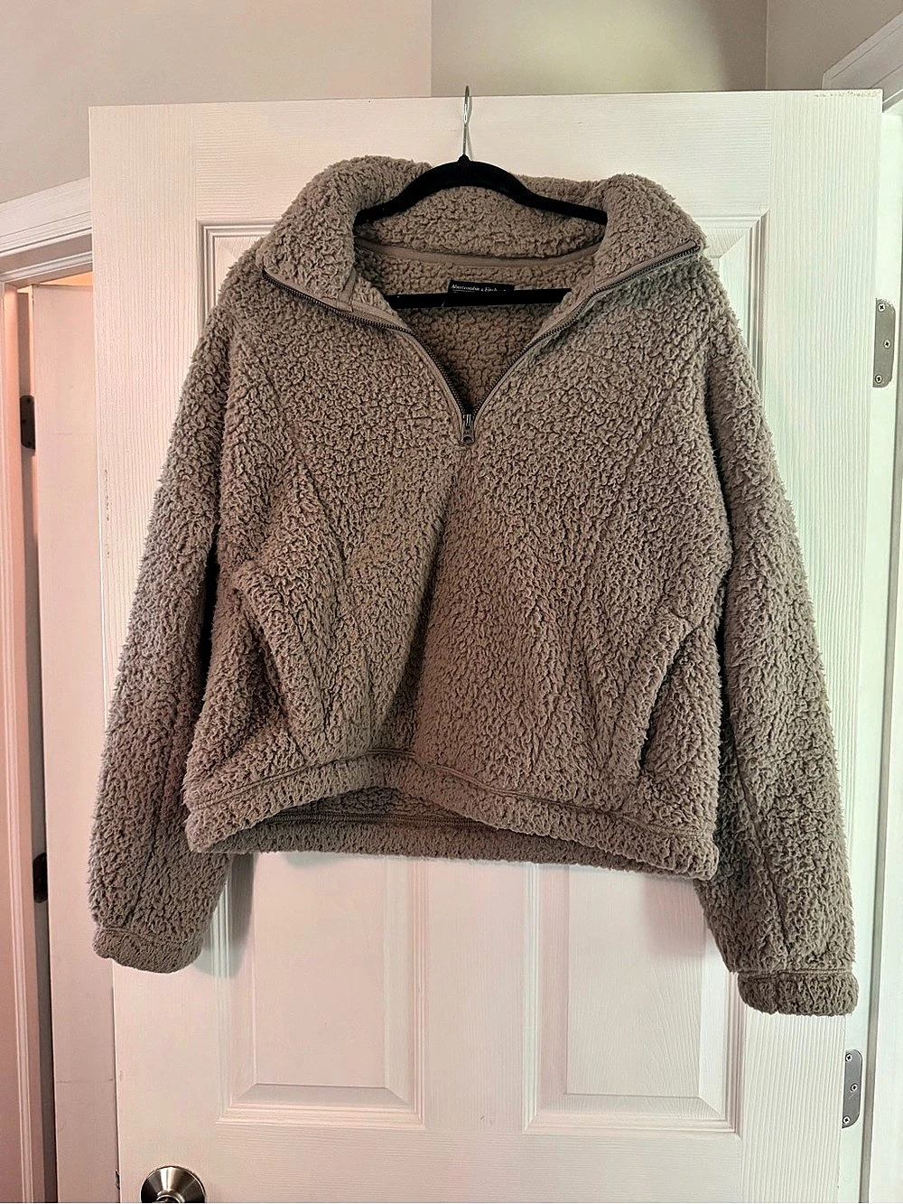 Abercrombie & Fitch Soft A&F Sherpa Quarter-Zip Pullover